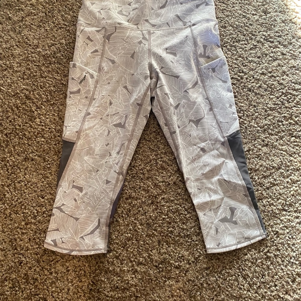 Athleta Capris - Small